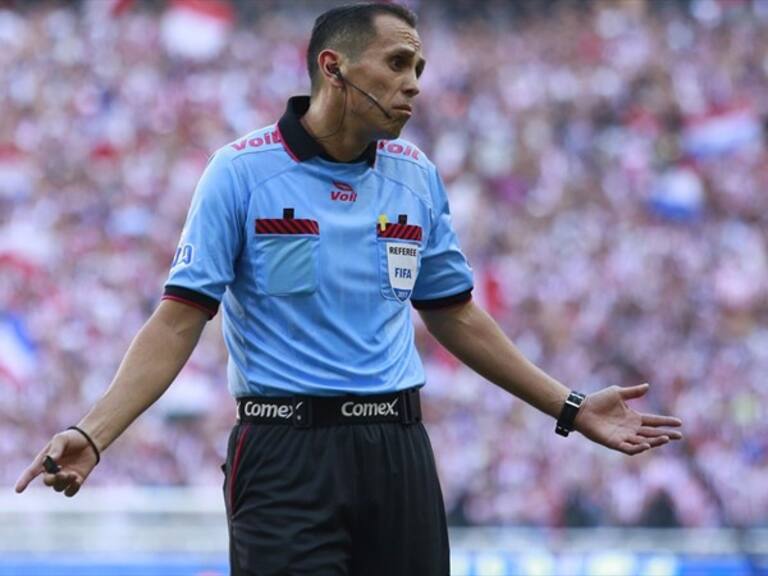 Luis Enrique Santander en la final Chivas VS Tigres. Foto: Getty images