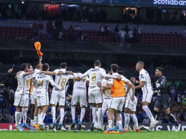 Pumas echo a Cruz Azul y jugará la Final de Concacaf