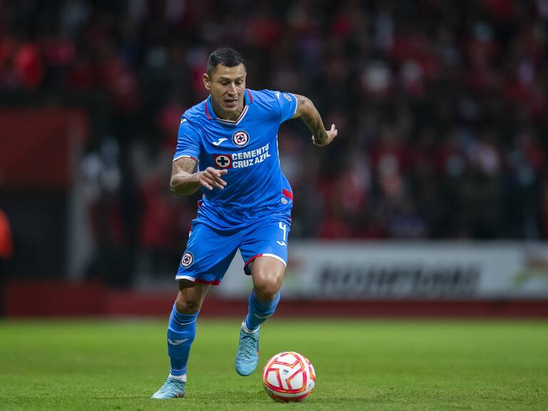 Julio Cesar Dominguez se disculpa con la afición tras fotos publicadas en sus redes sociales