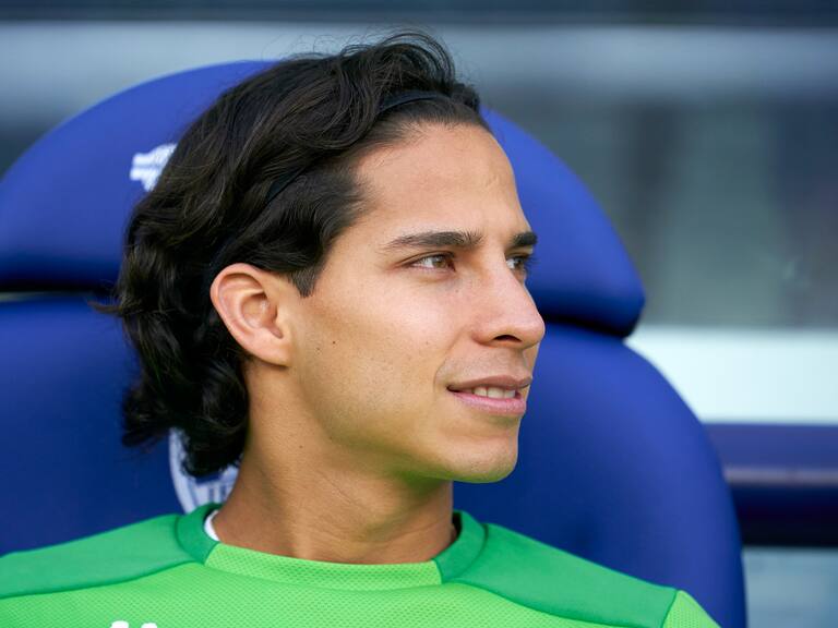 Diego Lainez llegó la madrugada del domingo a Monterrey para firmar con Tigres