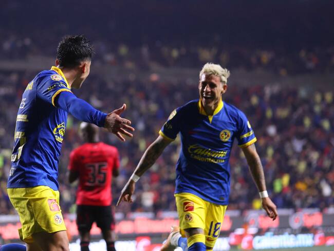 América vuela alto en su debut al sellar triunfo a domicilio ante Xolos