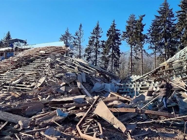 el Chernihiv Stadium &#127967; fue bombardeado por el Ejército de Rusia.. Foto: getty