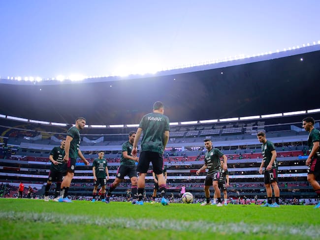 ¿Cuánto tiempo lleva la Selección Mexicana sin jugar en el Estadio Azteca y qué estadios visitó?
