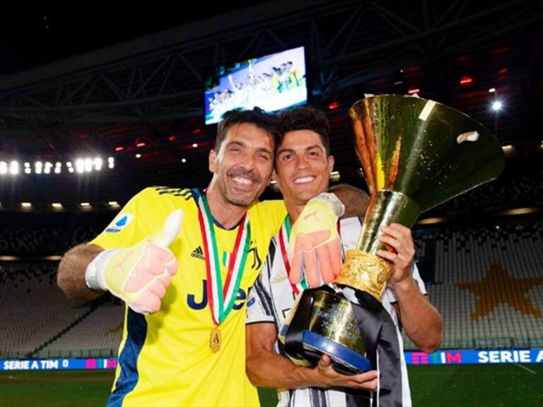 Buffon y Cristiano Ronaldo Juventus. Foto: twitter @iF2is