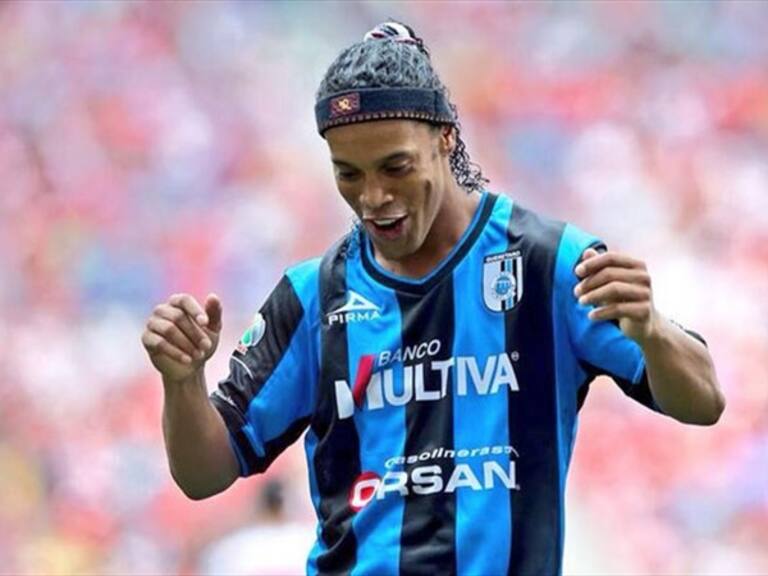 Ronaldinho se casa con dos mujeres