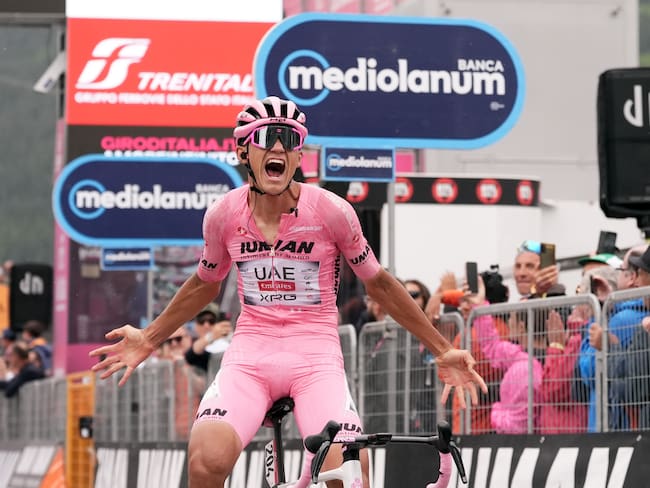 Isaac del Toro hace historia en el Giro de Italia y pone a México en lo más alto del mundo
