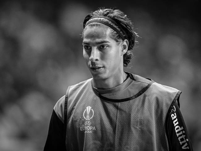 Diego Lainez, la joya que eligió mal y hoy se apaga poco a poco