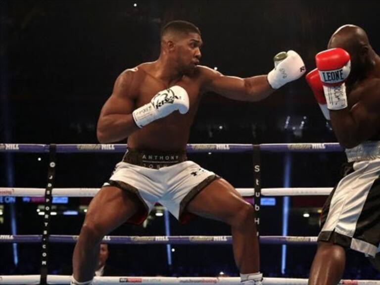Antony Joshua vs Carlos Takas. Foto: Twitter
