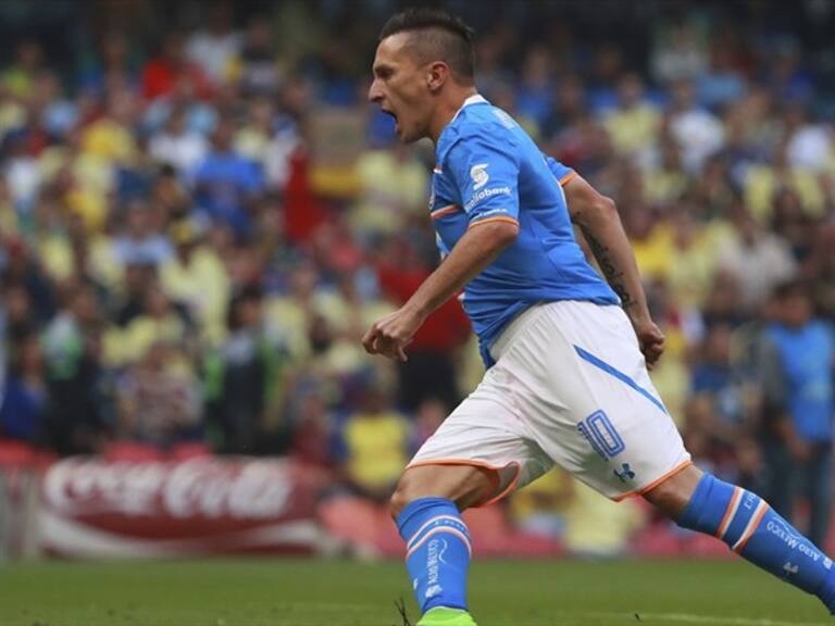 Chaco Giménez festeja un gol en el Estadio Azteca. Foto: Getty Images