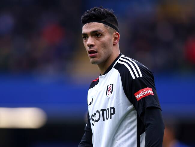 Duro golpe para Raúl Jiménez, se vuelve a lesionar