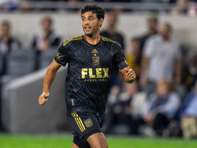 Carlos Vela anuncia su retiro del futbol a los 36 años