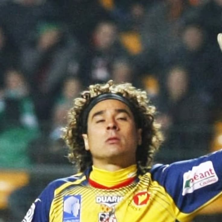 Ajaccio lanza playera edición especial de Memo Ochoa: ¿Cuánto cuesta y dónde comprarla?