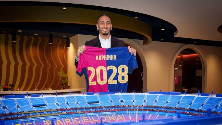 Raphinha renueva contrato con el Barcelona hasta 2028