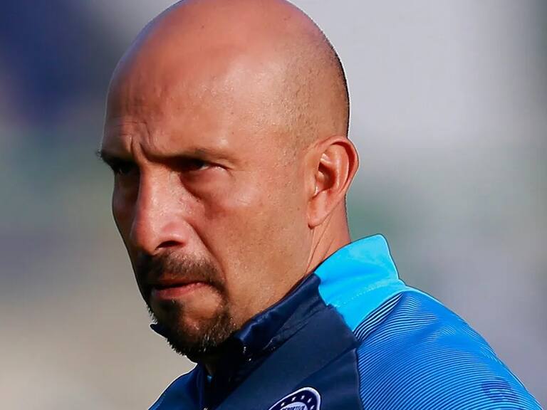 Oscar el 'Conejo' Pérez ya fue presentado con Cruz Azul