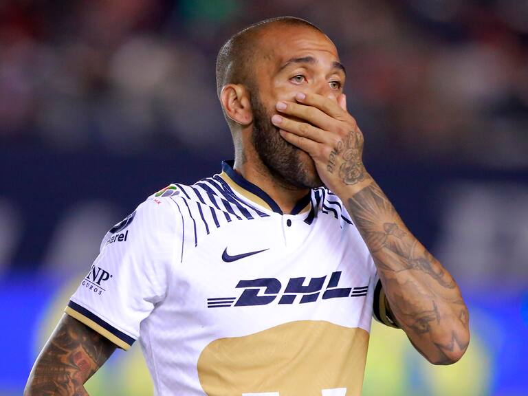 Dani Alves, desde su llegada a Pumas no ha podido ganar