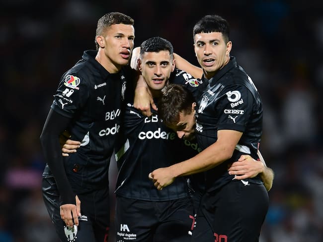 Rayados vence a Pumas en un duelo lleno de polémicas