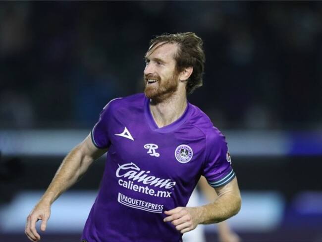 Mazatlán despluma a los "Gallos de pelea"