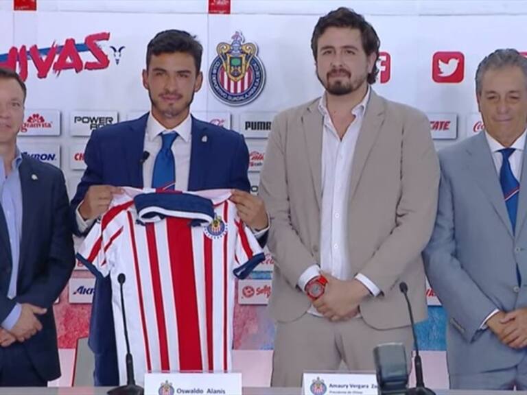 Presentación de Oswaldo Alanís. Foto: Chivas Tv