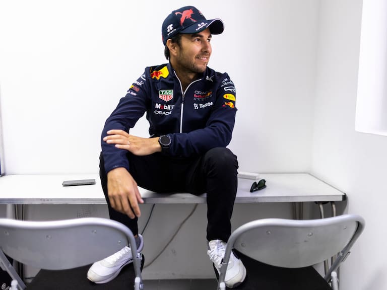 Checo Pérez se alista para la temporada de la F1.
