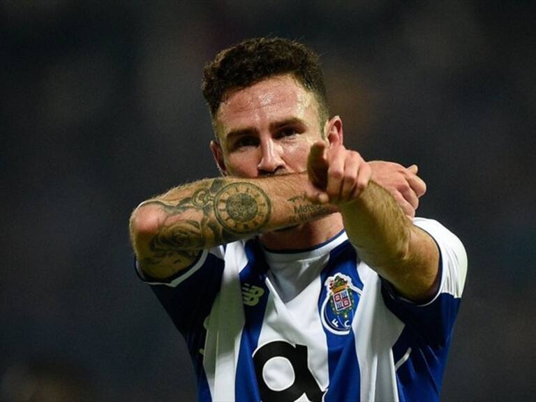 Miguel Layún festeja su gol. Foto: Getty Images