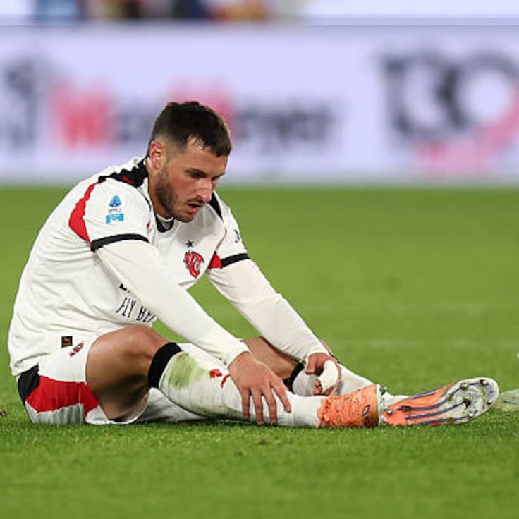 Santiago Giménez será operado del tobillo; ¿Se pierde el mundial?