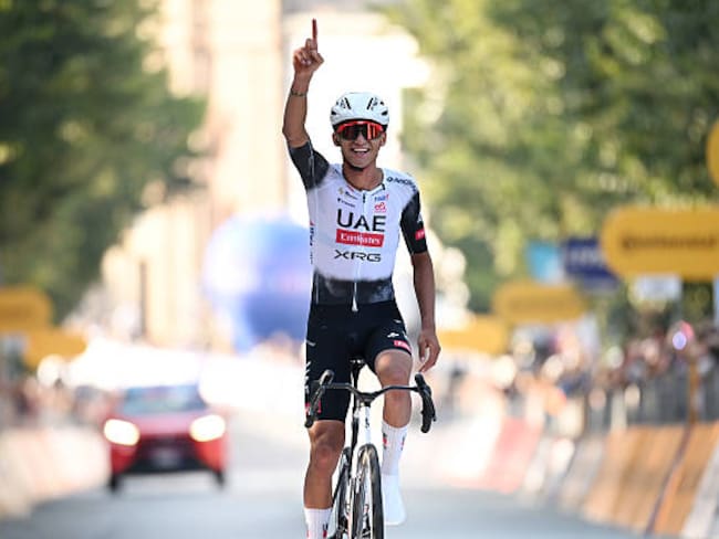 Isaac del Toro gana el Gran Piemonte y firma su victoria número 15 de la temporada