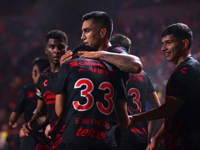Xolos golea a Cruz Azul en la ida de los Cuartos de Final