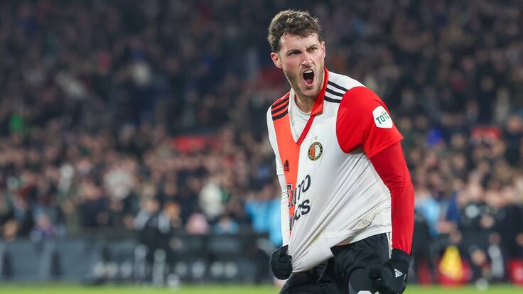 Santiago Giménez: la Lazio le echa el ojo al Bebote y ya tiene oferta en la mesa