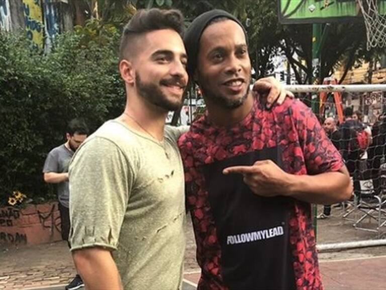 Ronaldinho y Maluma . Foto: Twitter