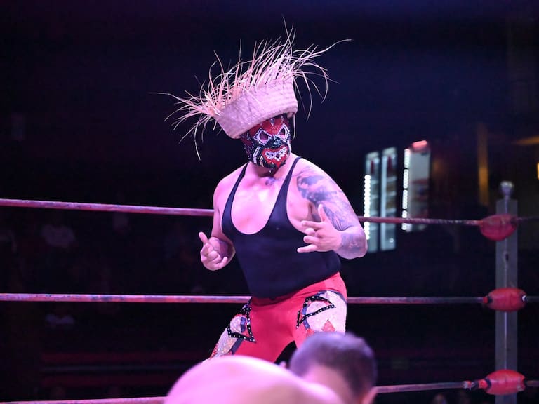 Rey Espectro volvió al ring tras su incidente en mayo