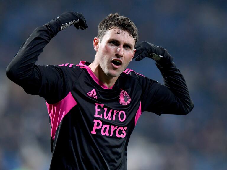 Santiago Giménez brilla en Europa con el Feyenoord