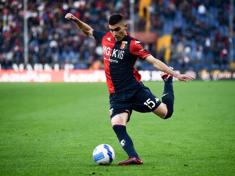 Johan Vásquez sueña con quedarse en Primera con el Genoa