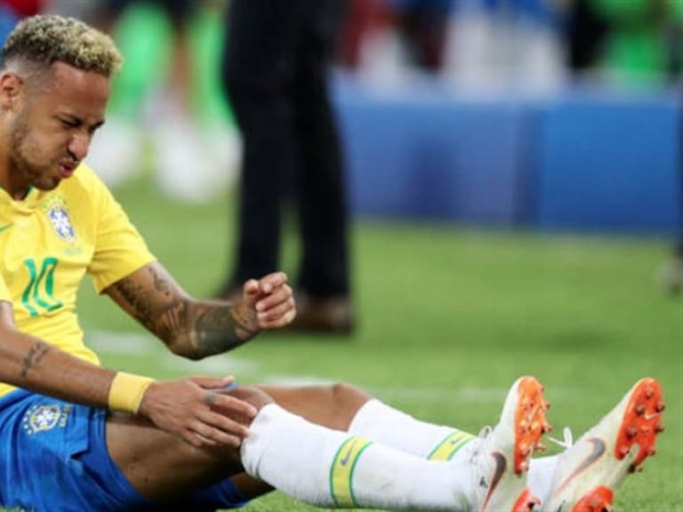 Neymar suelo. Foto: