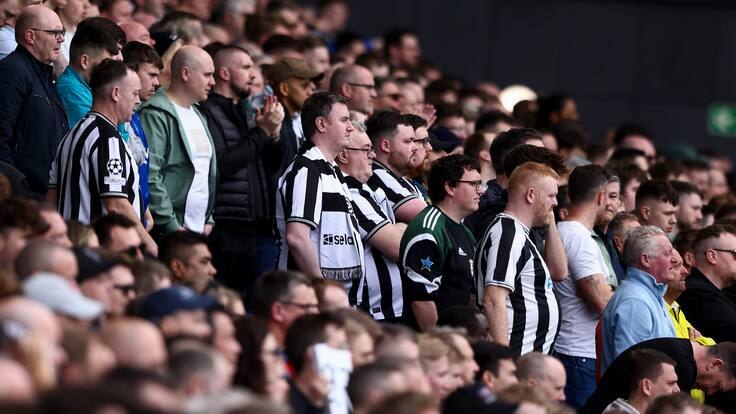 Aficionados sordos del Newcastle vivirán nuevas experiencias en el estadio con ‘Camisetas sonoras’