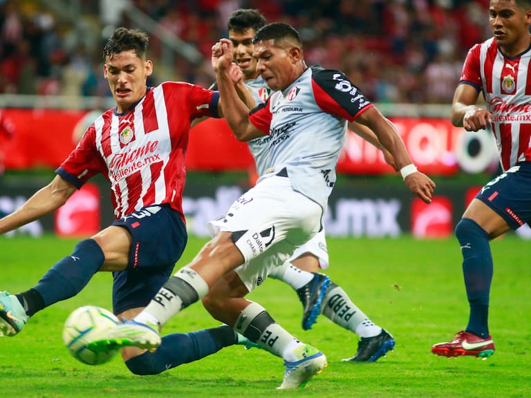 Chivas y Atlas dividieron puntos