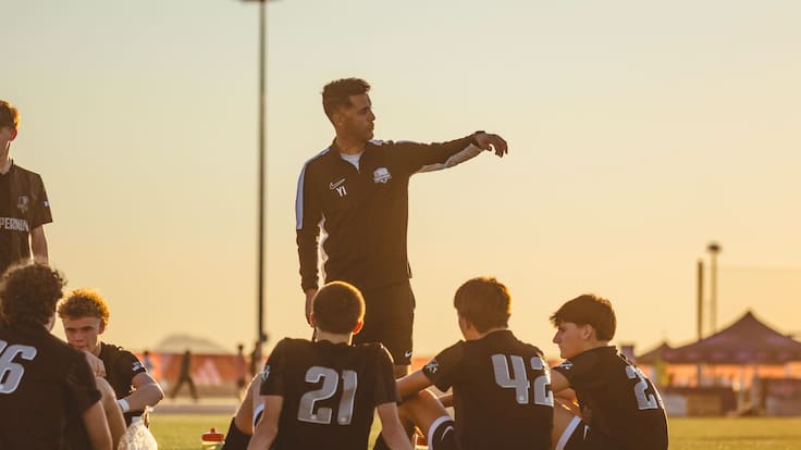 Orlegi Sports y Coppermine Soccer firman alianza estratégica por el futbol juvenil