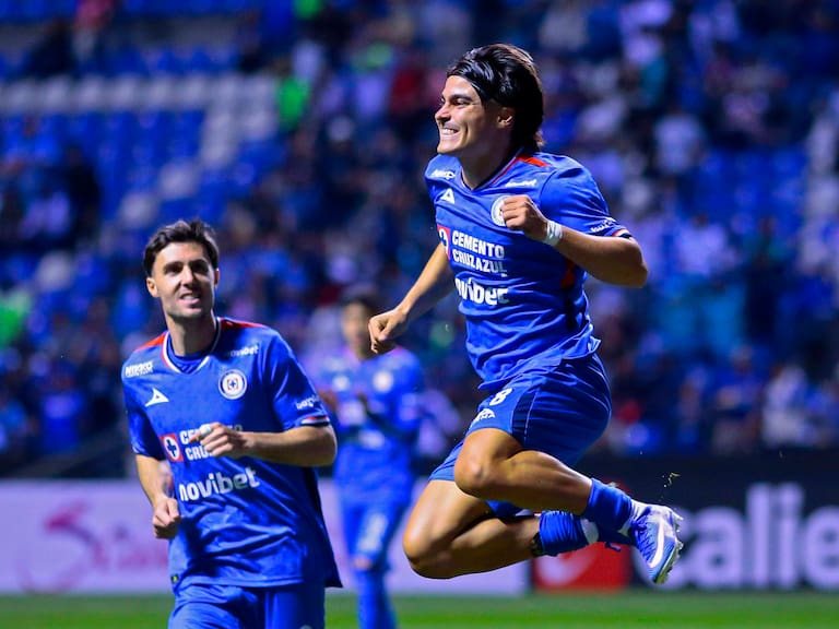Cruz Azul goleó a Vancouver y se hizo del pase a octavos de Concacaf