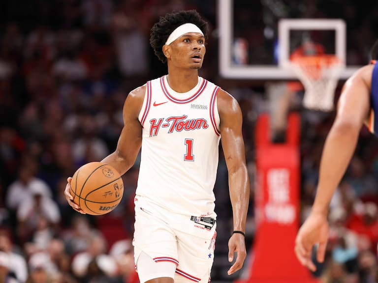 Amen Thompson renovó con los Rockets
