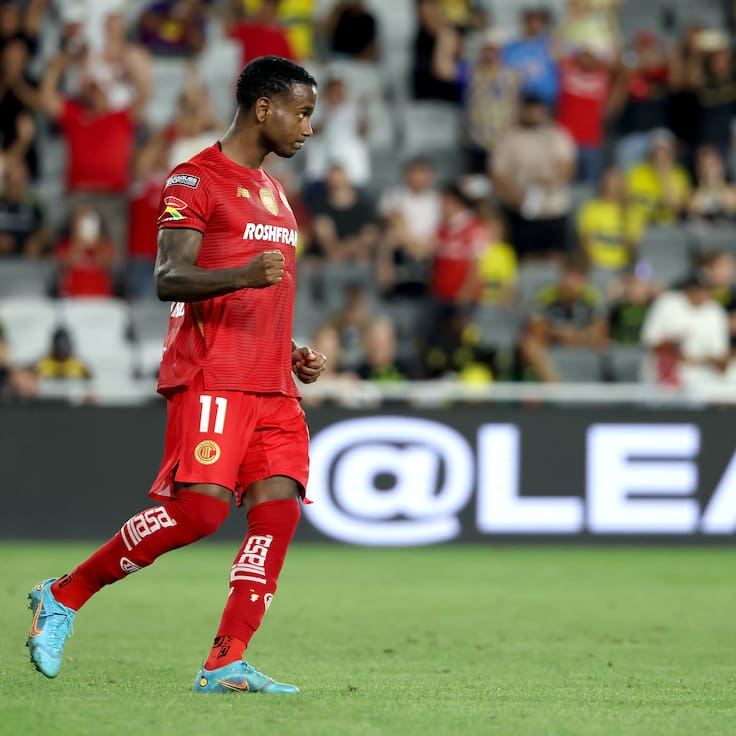 Helinho denuncia racismo y rompe el silencio tras su bronca con el América