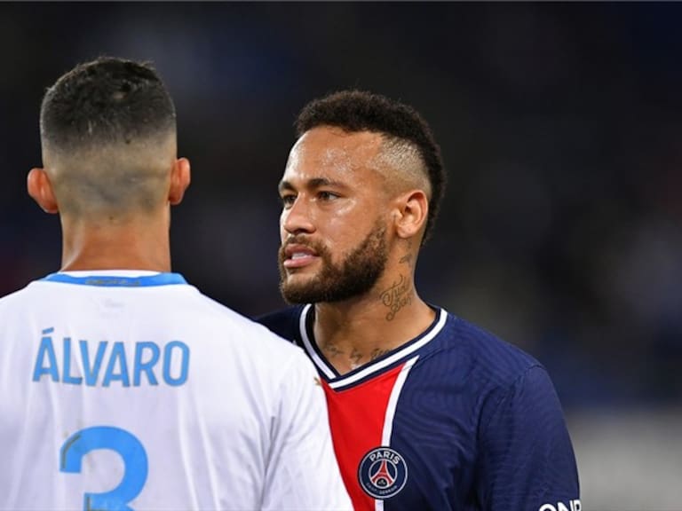 Neymar se pelea con Álvaro. Foto: Getty Images