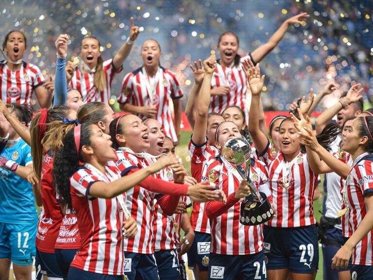 CHIVAS FEMENIL SE ALISTA PARA ENFRENTAR AL INTER DE MILAN