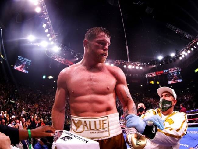 Canelo arregla pelea contra Bivol en mayo