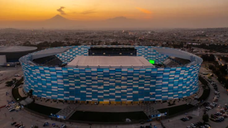 Puebla deja Estadio Cuauhtémoc por lesiones y daño del césped tras partidos de Cruz Azul