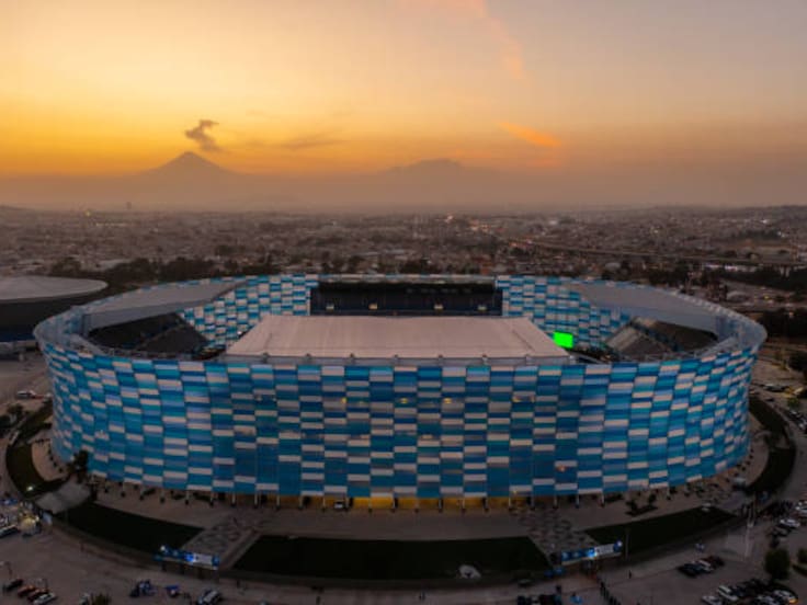 Puebla deja Estadio Cuauhtémoc por lesiones y daño del césped tras partidos de Cruz Azul