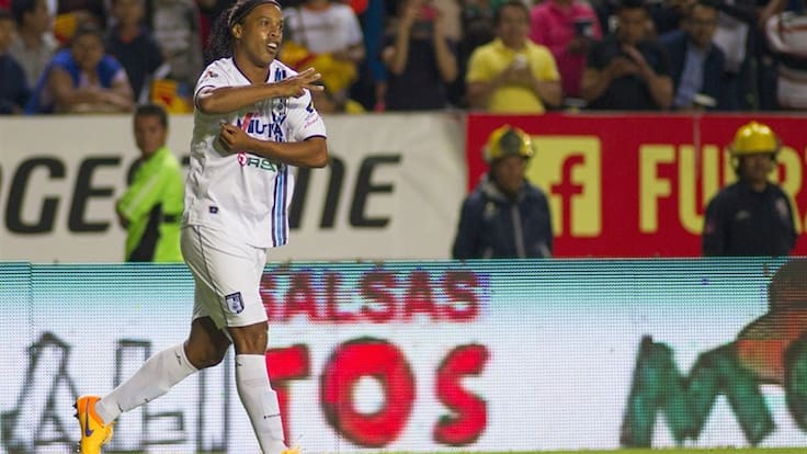 Ronaldinho está feliz de regresar a Querétaro
