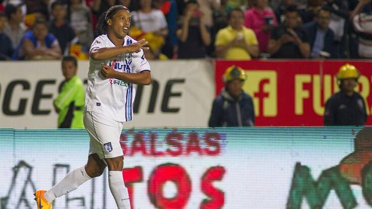Ronaldinho está feliz de regresar a Querétaro