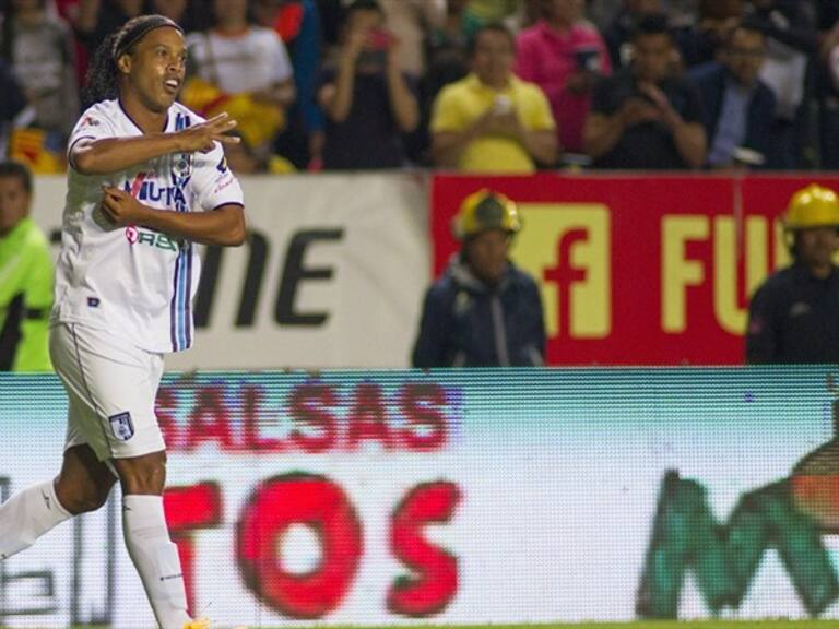 Ronaldinho en su etapa con los Gallos del Querétaro. Foto: Getty Images