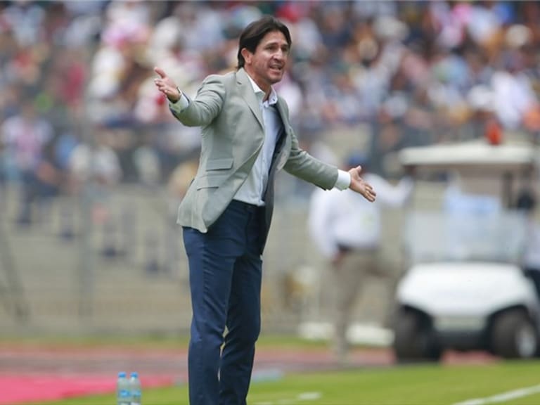 Bruno Marioni se peleó con un aficionado . Foto: Getty Images