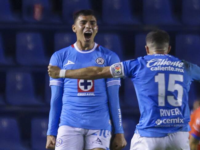 Cruz Azul de último minuto saca el triunfo agónico y sella primer victoria en casa