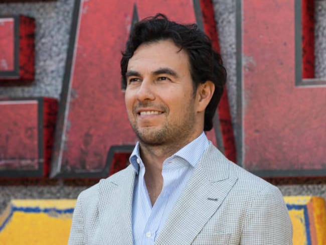 Checo Pérez prueba un Ferrari antes de su debut con Cadillac en la Fórmula 1